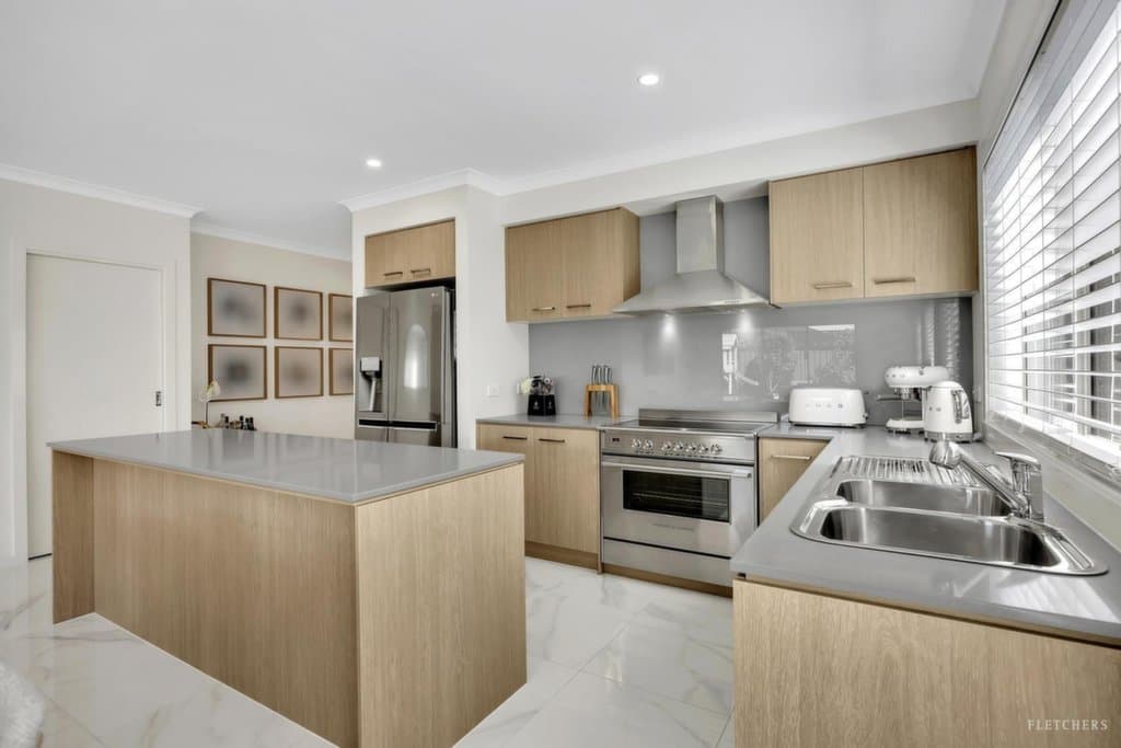 13 Ruislip Avenue, Strathtulloh - Thumbnail 8