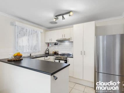 22 Tristan Court, Hadfield - Thumbnail 5
