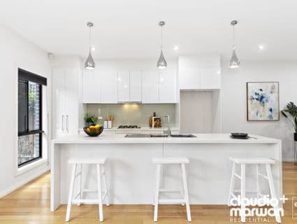23 Sutherland Street, Hadfield - Image 1