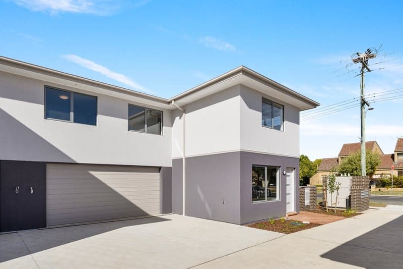 08/8-10 Donald Road, Queanbeyan - Thumbnail 2