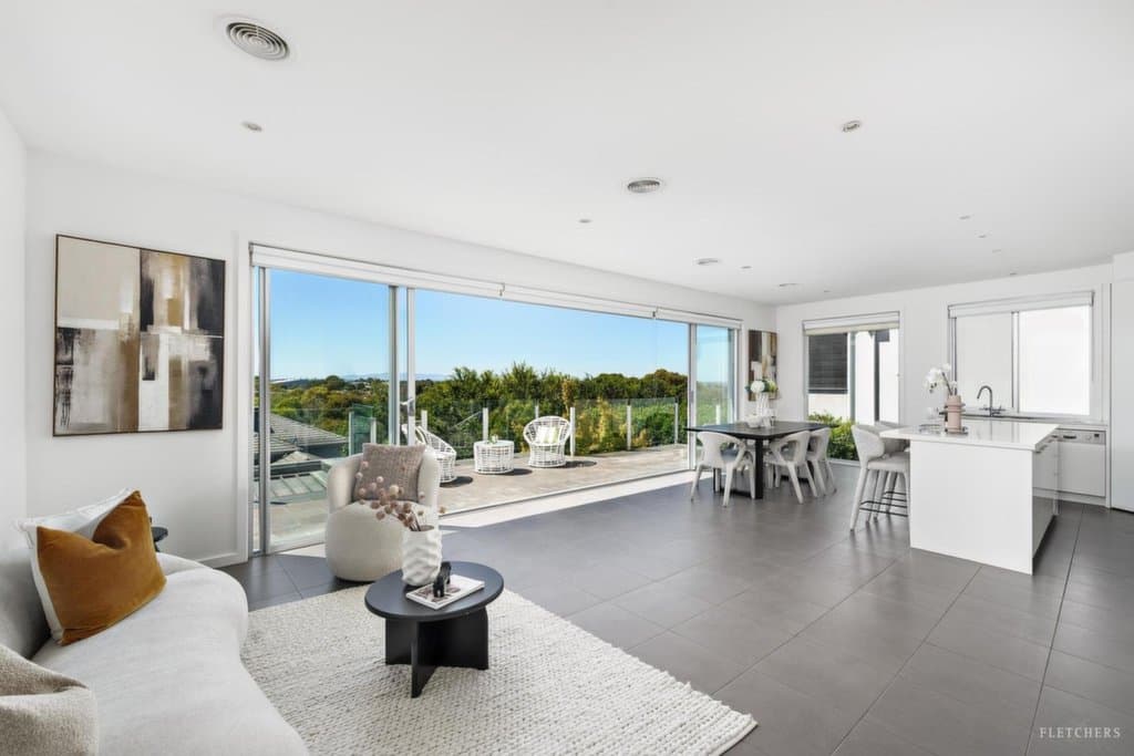 12 Bella Vista Close, Macleod - Thumbnail 2