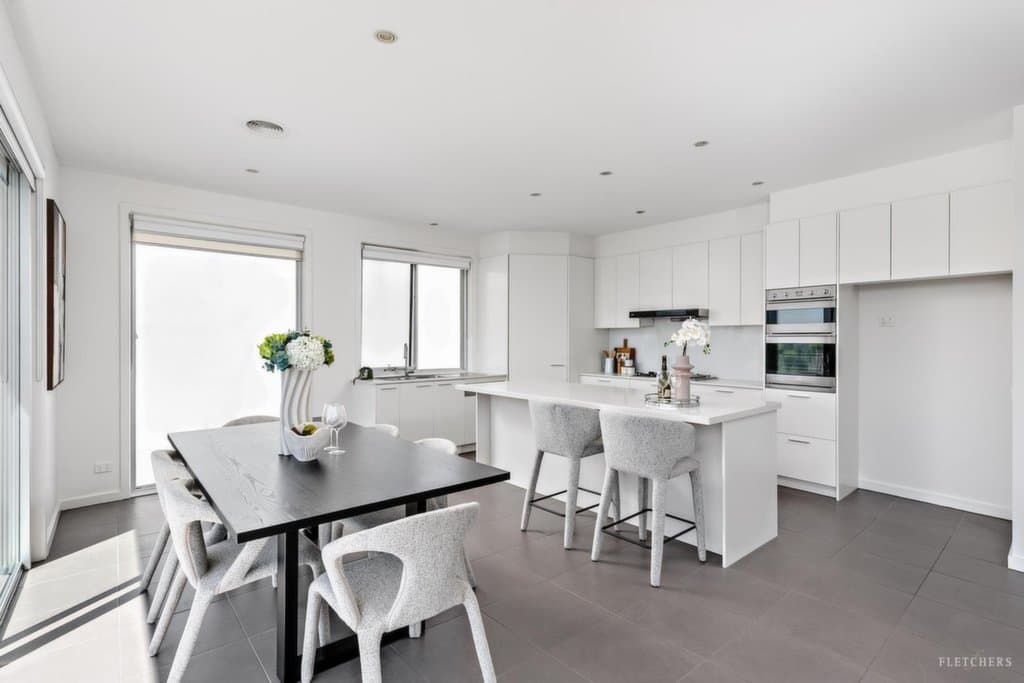 12 Bella Vista Close, Macleod - Thumbnail 4