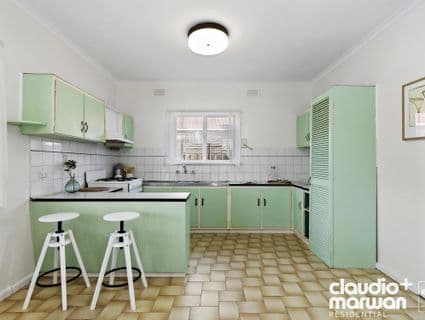 8 Lockley Street, Hadfield - Thumbnail 7