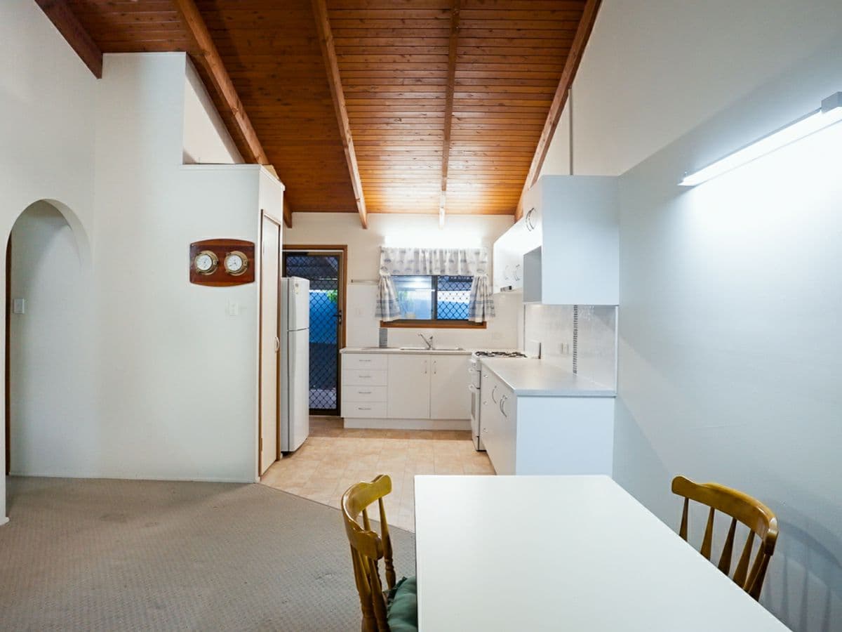 1/108a Ewing Road, WOODRIDGE, Woodridge - Thumbnail 3