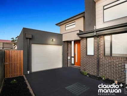 3/2 South Street, Hadfield - Image 1