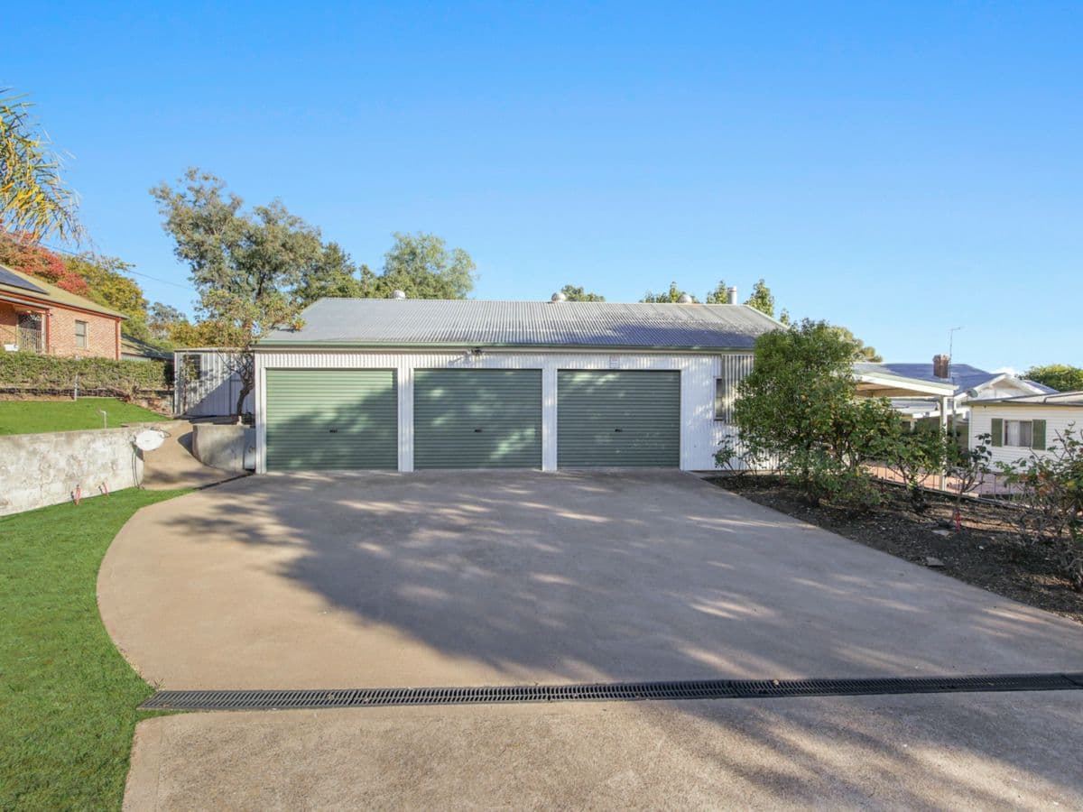 61 Mayne Street, GULGONG, Gulgong - Thumbnail 2
