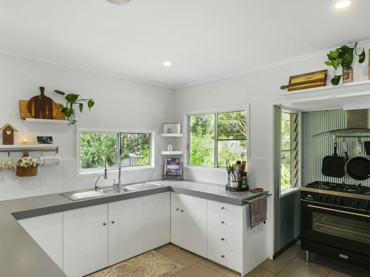 2 Russell Street, MOUNT PERRY, Mount Perry - Thumbnail 7