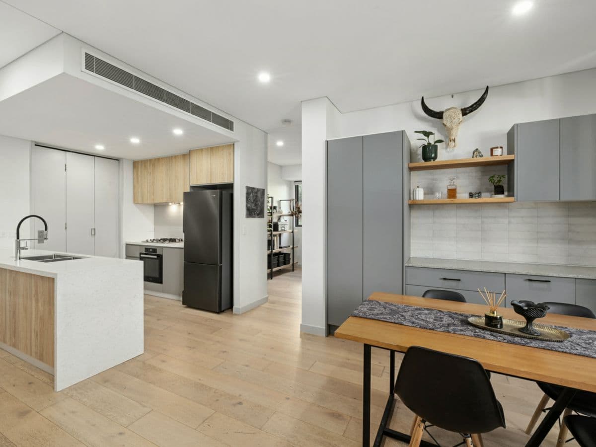 102/7 Hinkler Avenue, CARINGBAH, Caringbah - Thumbnail 2