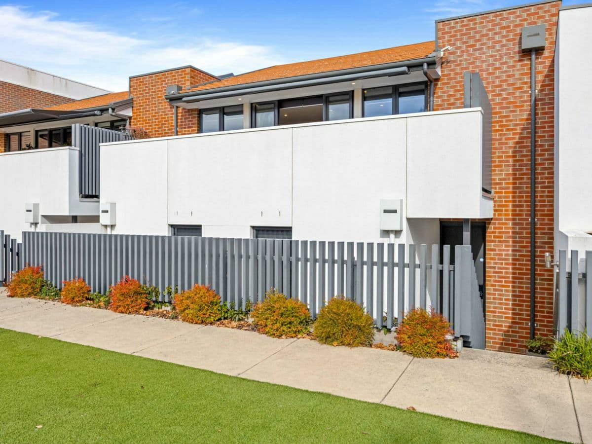27 Monteith Place, BALLARAT CENTRAL, Ballarat Central - Image 1