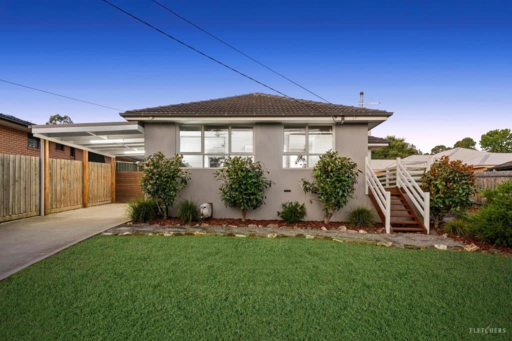 24 Ballantyne Crescent, Kilsyth - Image 1