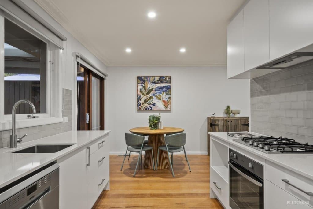 24 Ballantyne Crescent, Kilsyth - Thumbnail 6