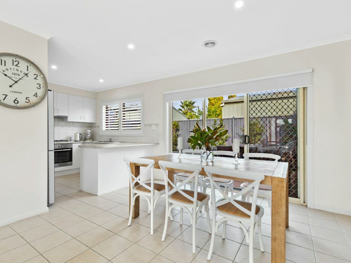 4 Ursa Street, BELMONT, Belmont - Thumbnail 2
