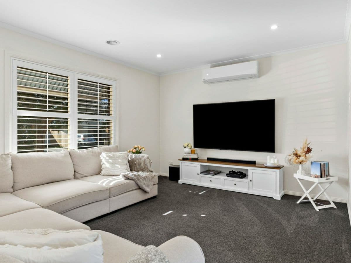 4 Ursa Street, BELMONT, Belmont - Thumbnail 4