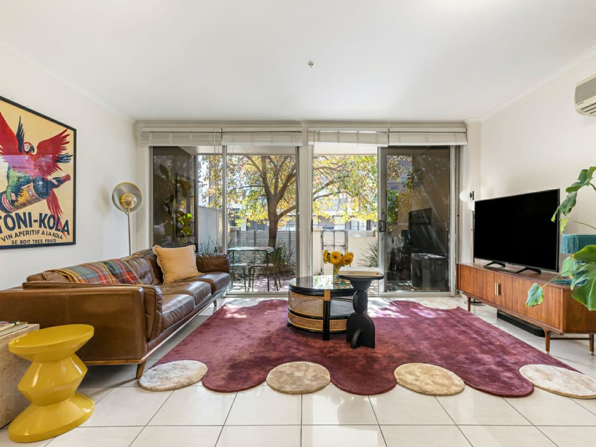 2/300 High Street, PRAHRAN, Prahran - Image 1