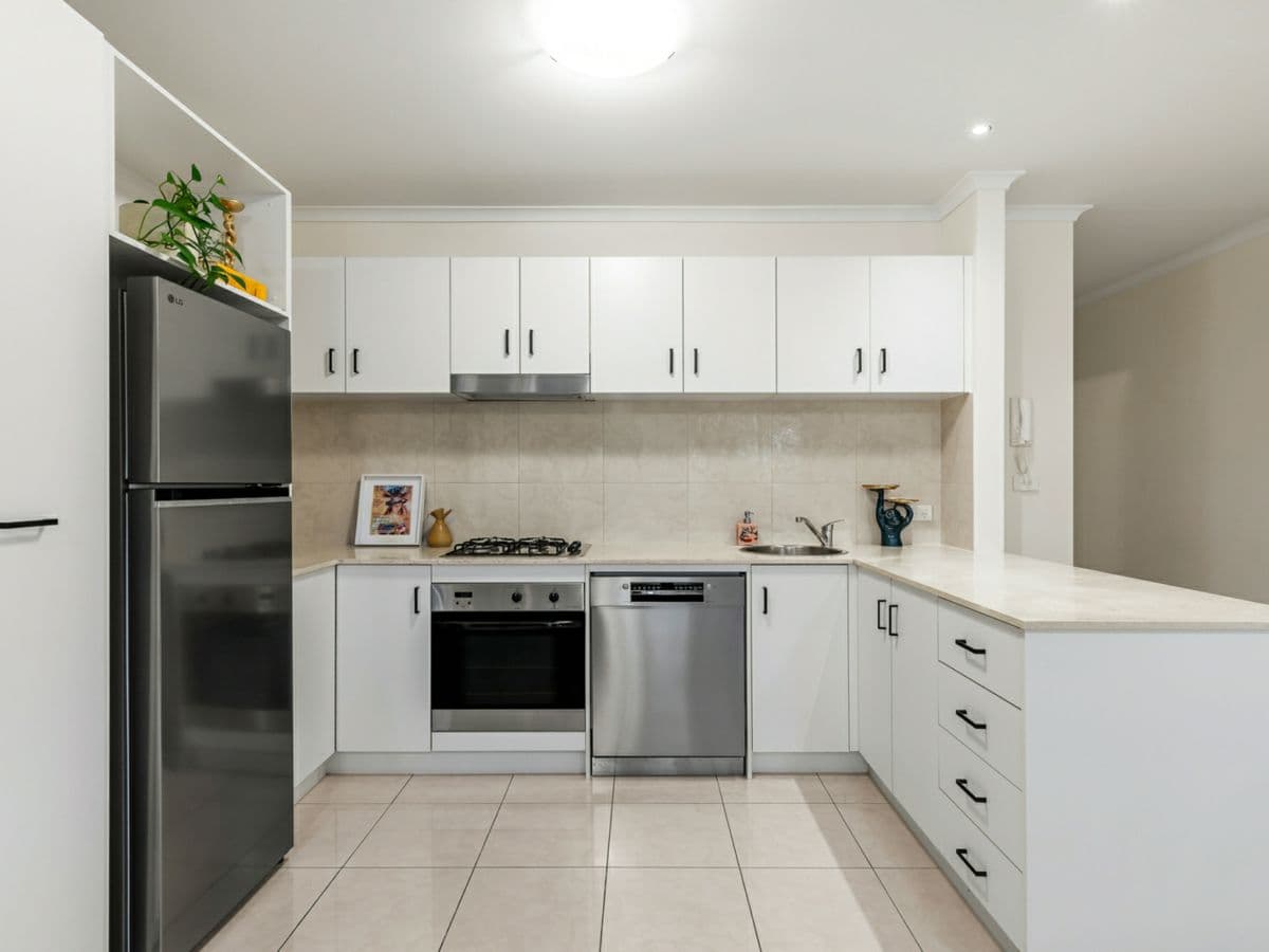 2/300 High Street, PRAHRAN, Prahran - Thumbnail 3