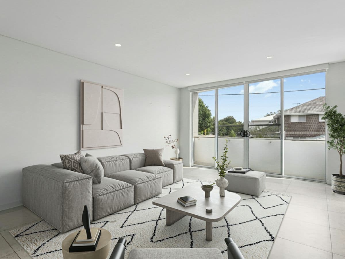11/134 Centaur Street, REVESBY HEIGHTS, Revesby Heights - Image 1