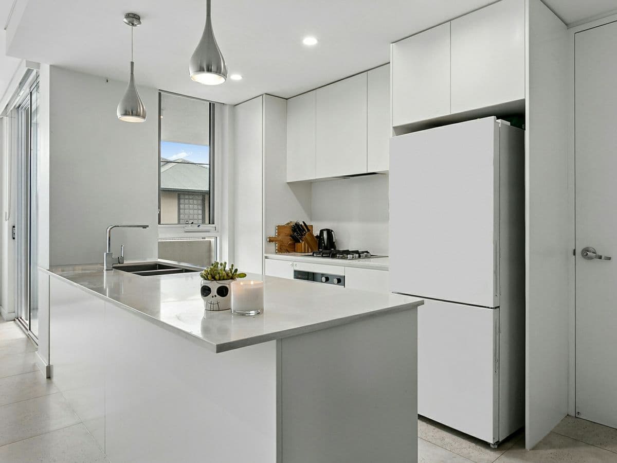 11/134 Centaur Street, REVESBY HEIGHTS, Revesby Heights - Thumbnail 2