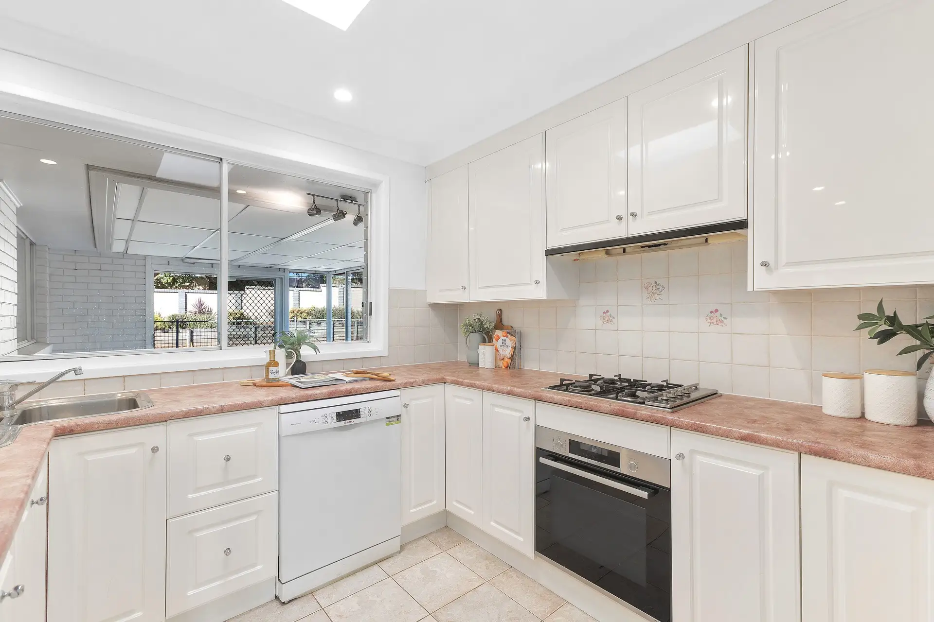 1 Edward Bennett Drive, Cherrybrook NSW, Cherrybrook - Thumbnail 5