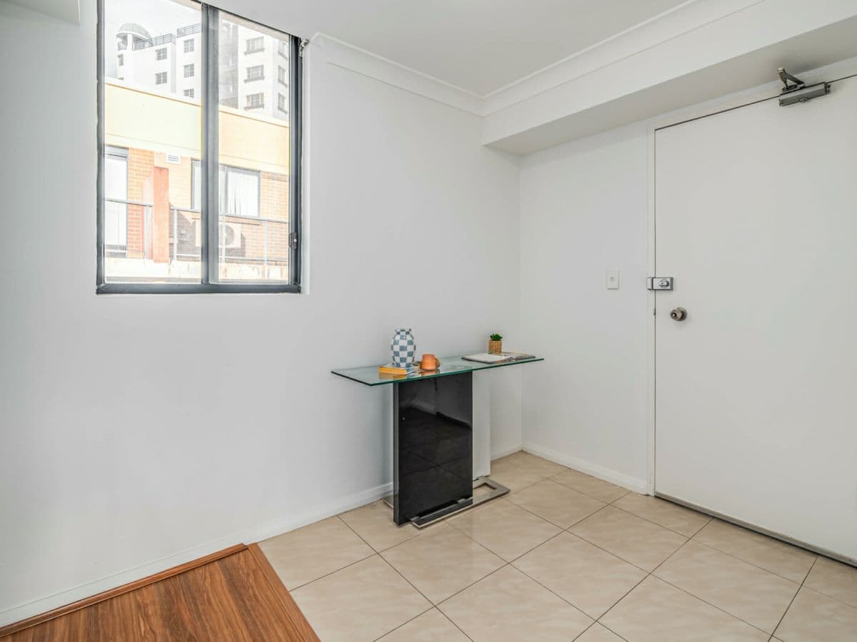 76/1-4 The Crescent, STRATHFIELD, Strathfield - Thumbnail 7