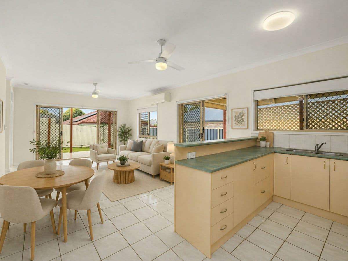 17 Orchard Crescent, SPRINGFIELD LAKES, Springfield Lakes - Thumbnail 5