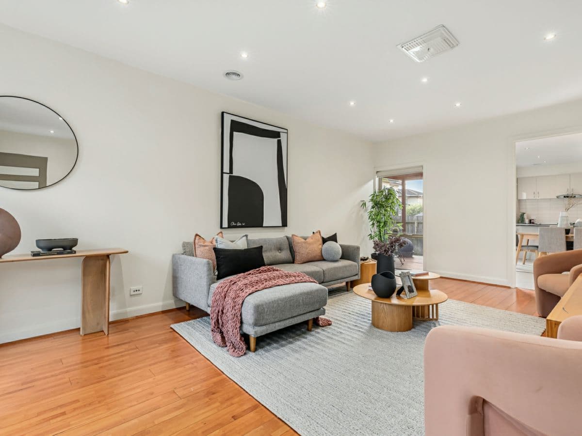 2/13 Elizabeth Street, OAKLEIGH EAST, Oakleigh East - Thumbnail 2