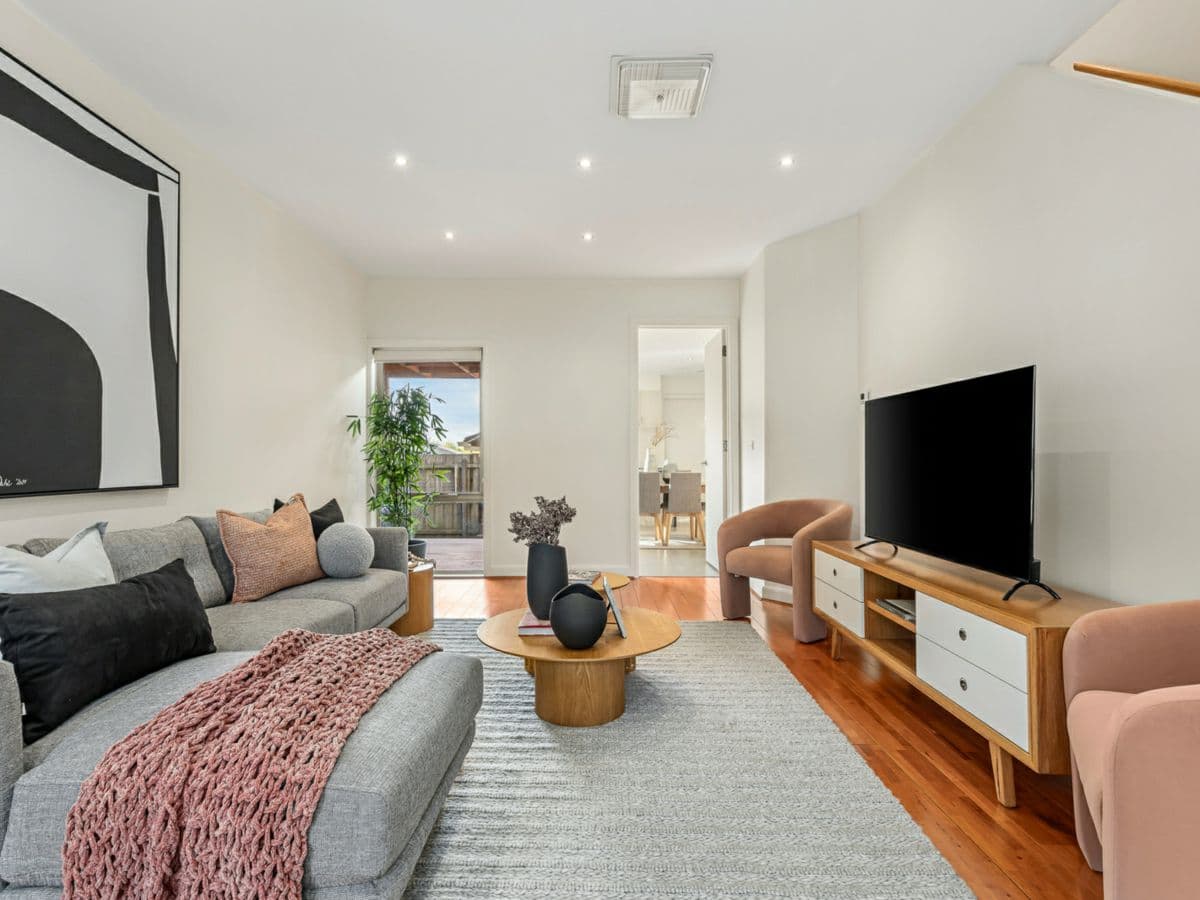 2/13 Elizabeth Street, OAKLEIGH EAST, Oakleigh East - Thumbnail 3