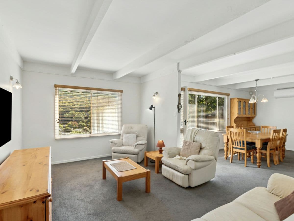 13 Sublime Point Avenue, TASCOTT, Tascott - Thumbnail 4