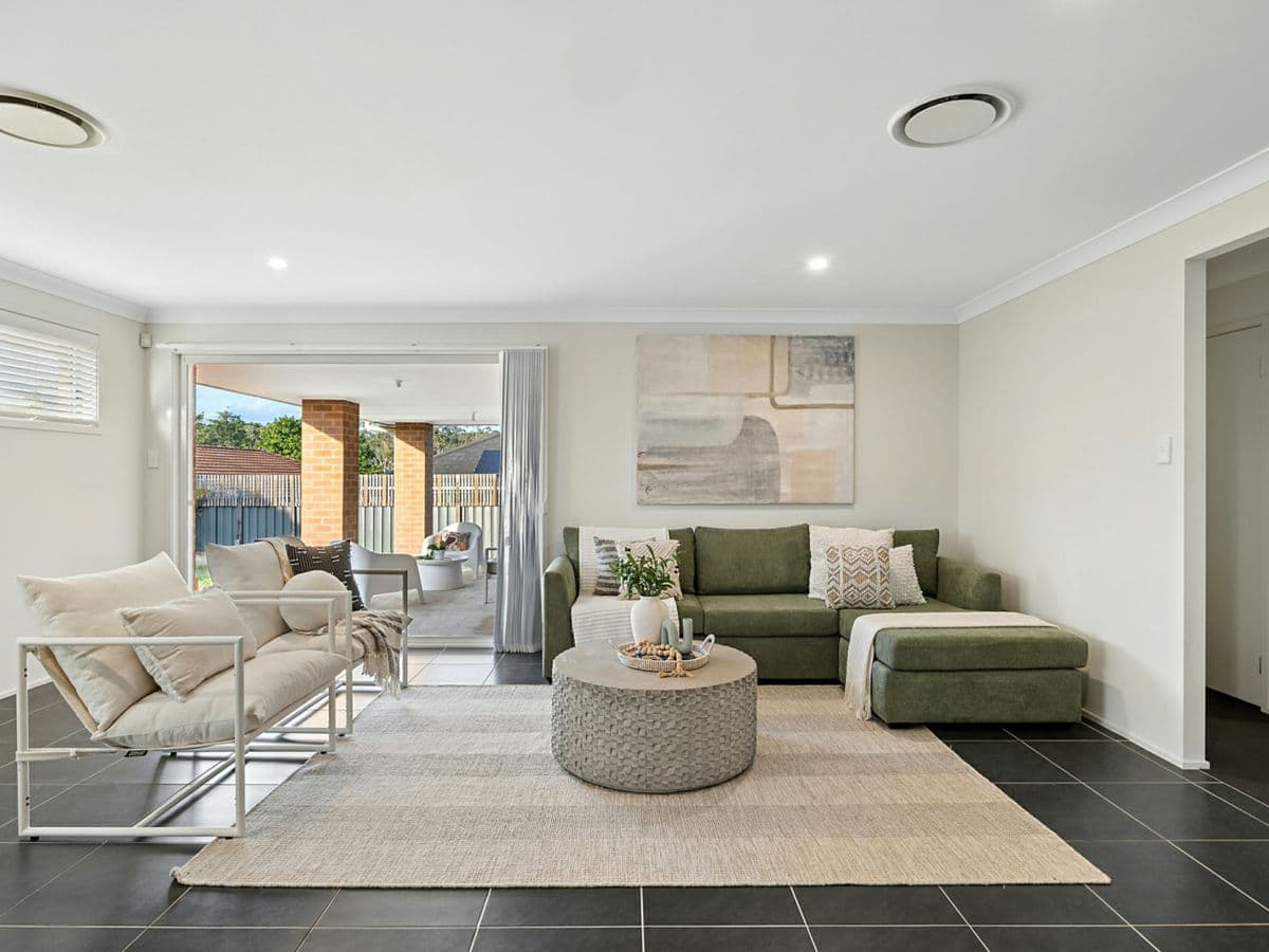 19 Colonial Street, WADALBA, Wadalba - Thumbnail 3