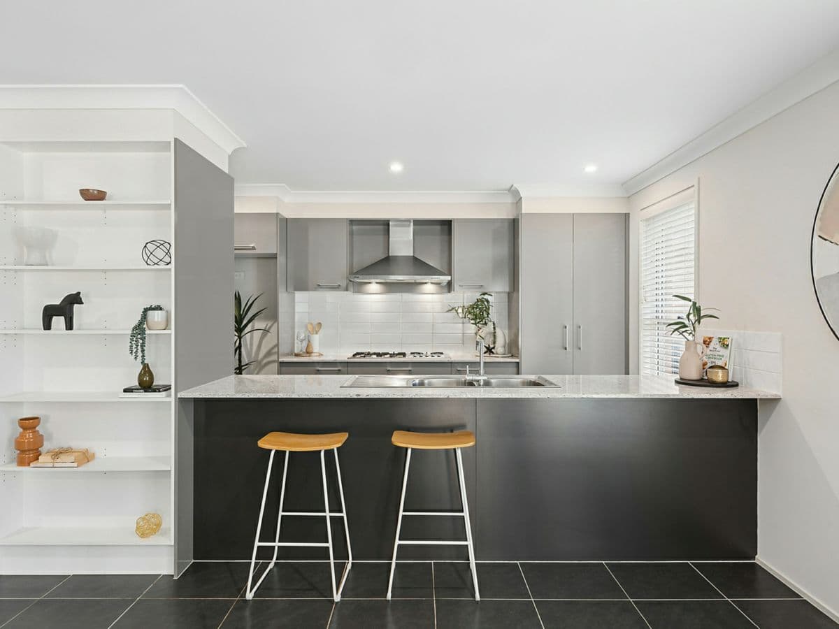 19 Colonial Street, WADALBA, Wadalba - Thumbnail 4