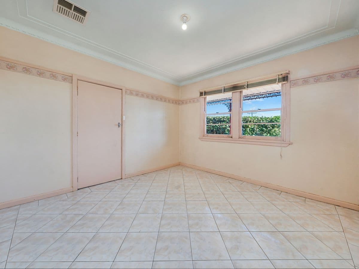 43 Johnson Avenue, SEVEN HILLS, Seven Hills - Thumbnail 5