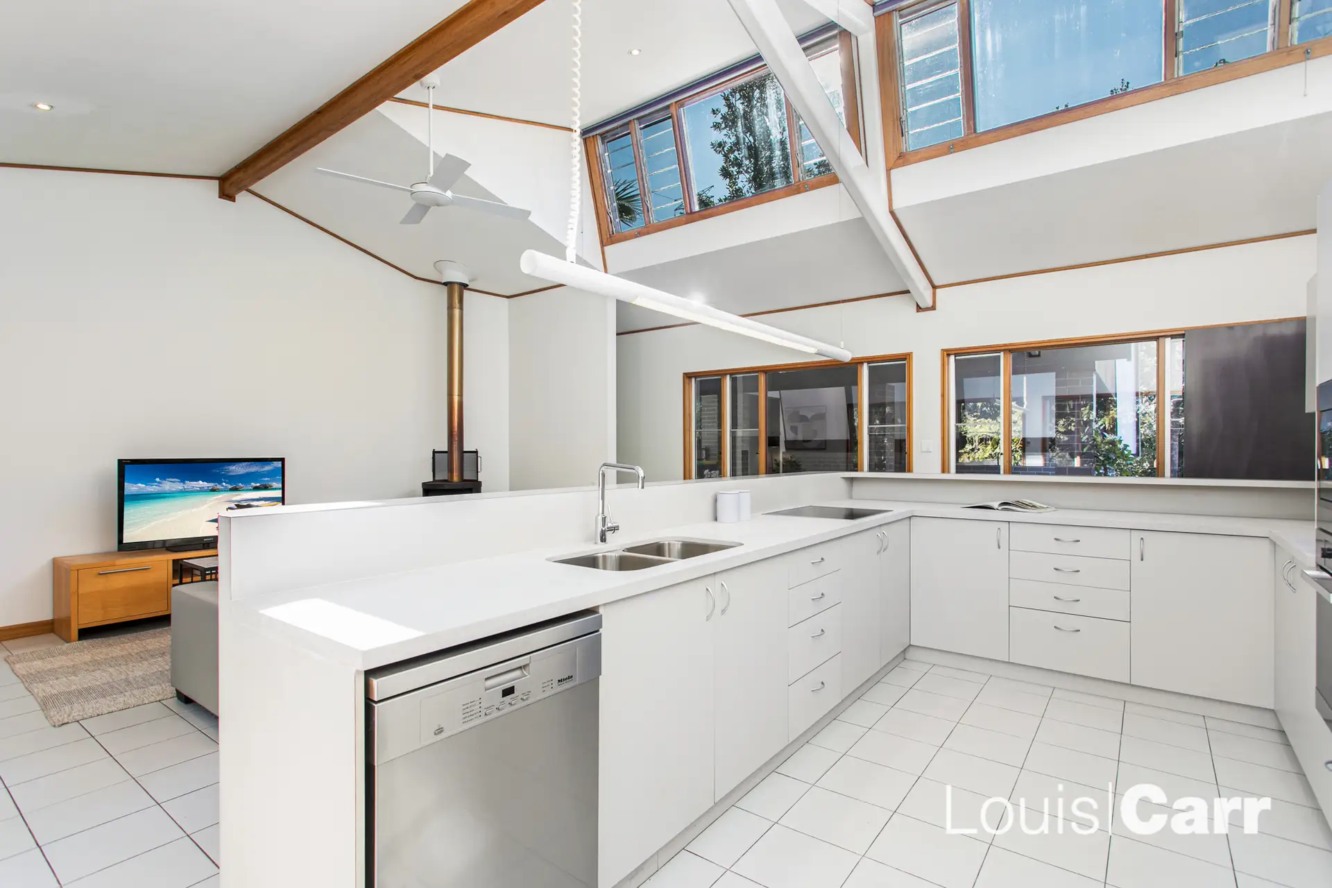 8 Daphne Place, Cherrybrook NSW, Cherrybrook - Thumbnail 3
