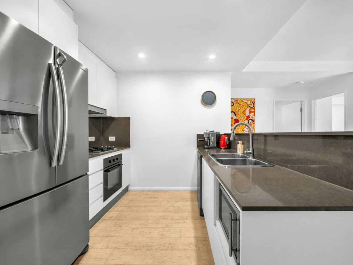 1101/43-45 Wilson Street, BOTANY, Botany - Thumbnail 4