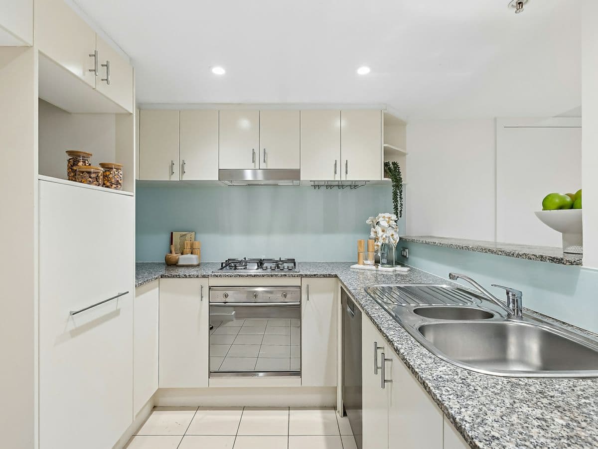 1003/15 Atchison Street, ST LEONARDS, St Leonards - Thumbnail 5
