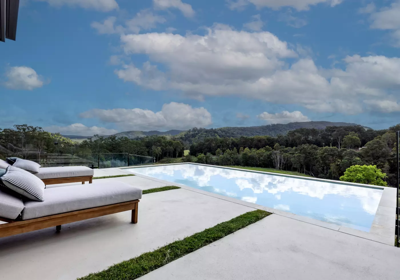 690 Shadbolt Rd, Cedar Pocket - Thumbnail 2