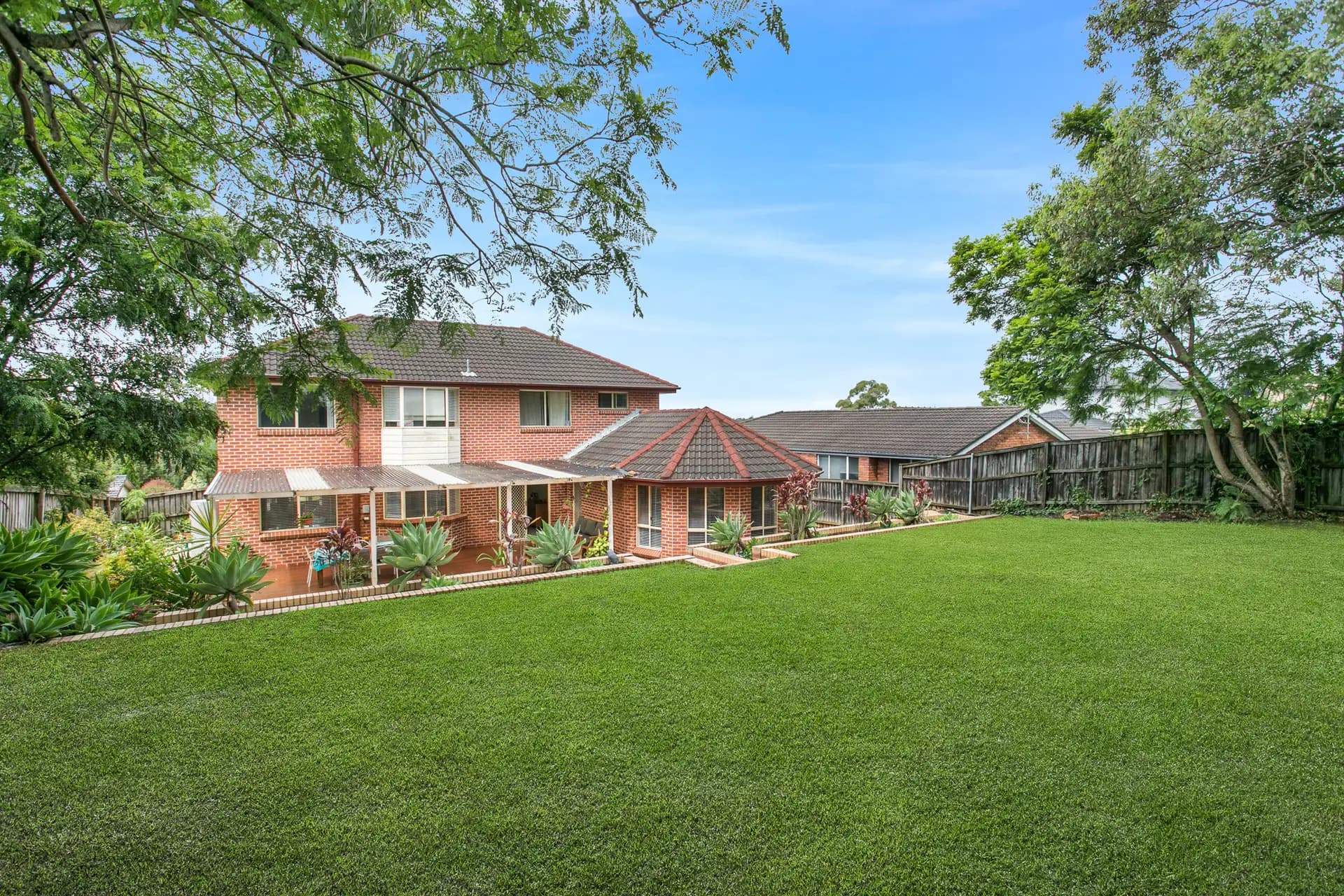 33 Tanbark Place, Dural NSW, Dural - Thumbnail 2
