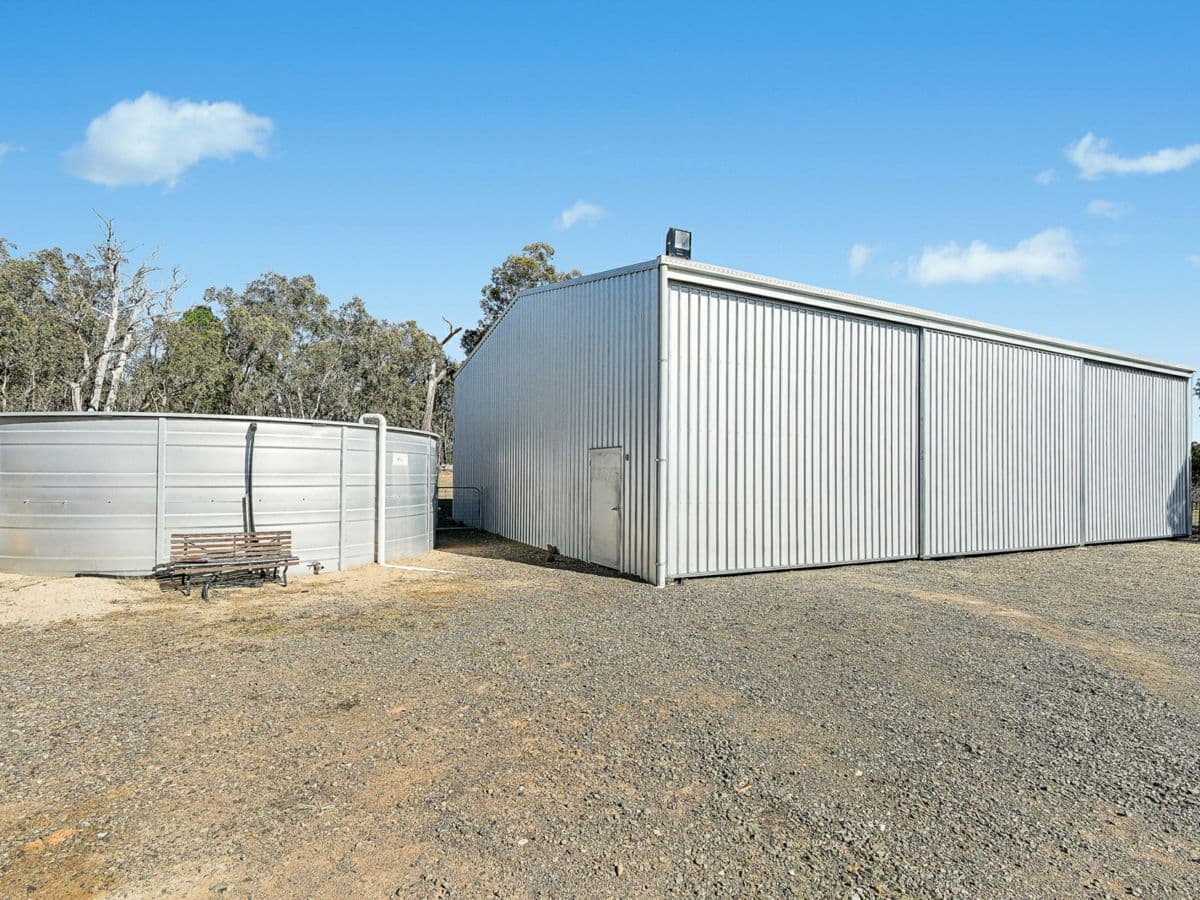 1196 Stockinbingal Road, COOTAMUNDRA, Cootamundra - Thumbnail 3