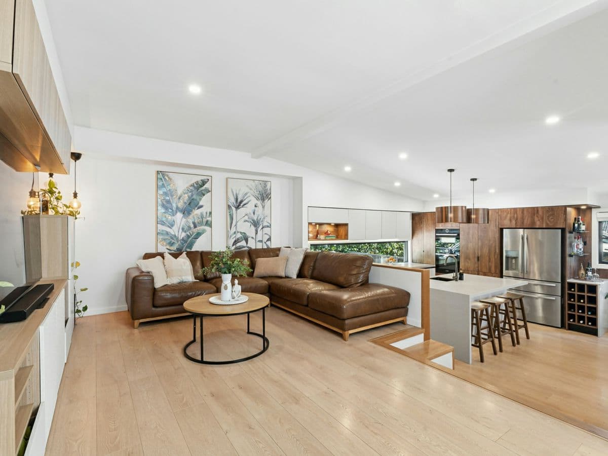 83 Kingswood Road, ENGADINE, Engadine - Thumbnail 2