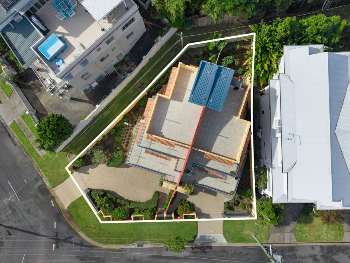 30 Hooper Drive, CURRUMBIN, Currumbin - Thumbnail 3