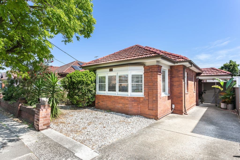 28 Middlemiss Street, Mascot - Image 1