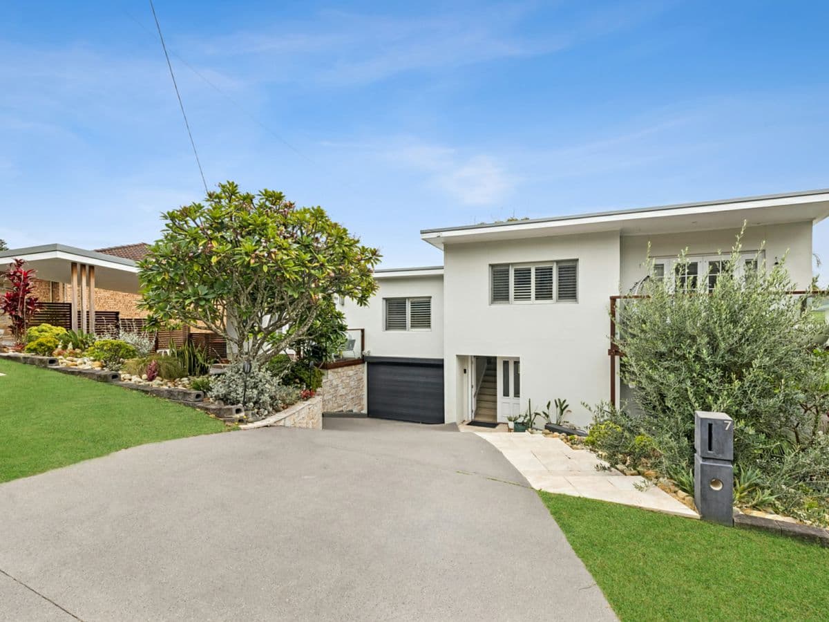 7 Hopetoun Street, FORRESTERS BEACH, Forresters Beach - Image 1