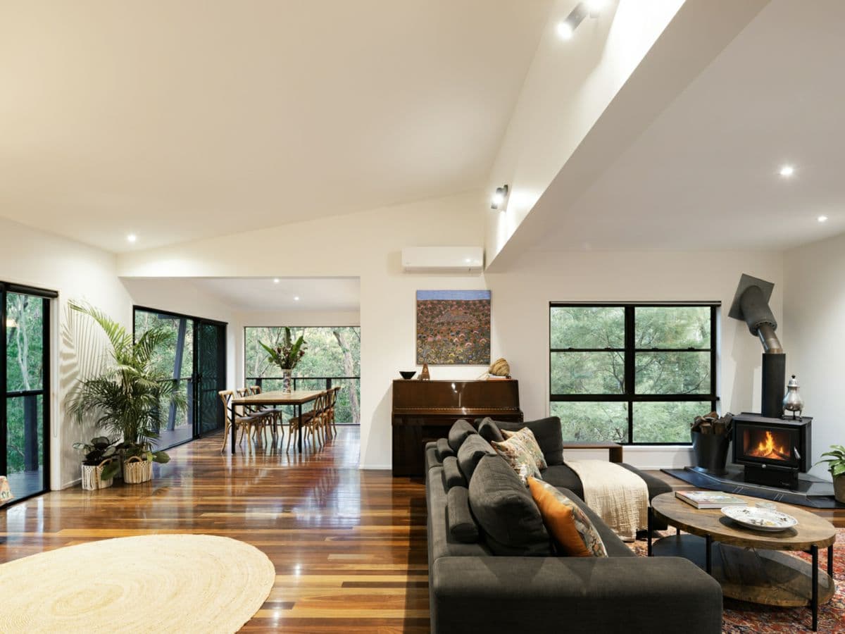 7 Fernbrook Close, BROOKWATER, Brookwater - Thumbnail 2