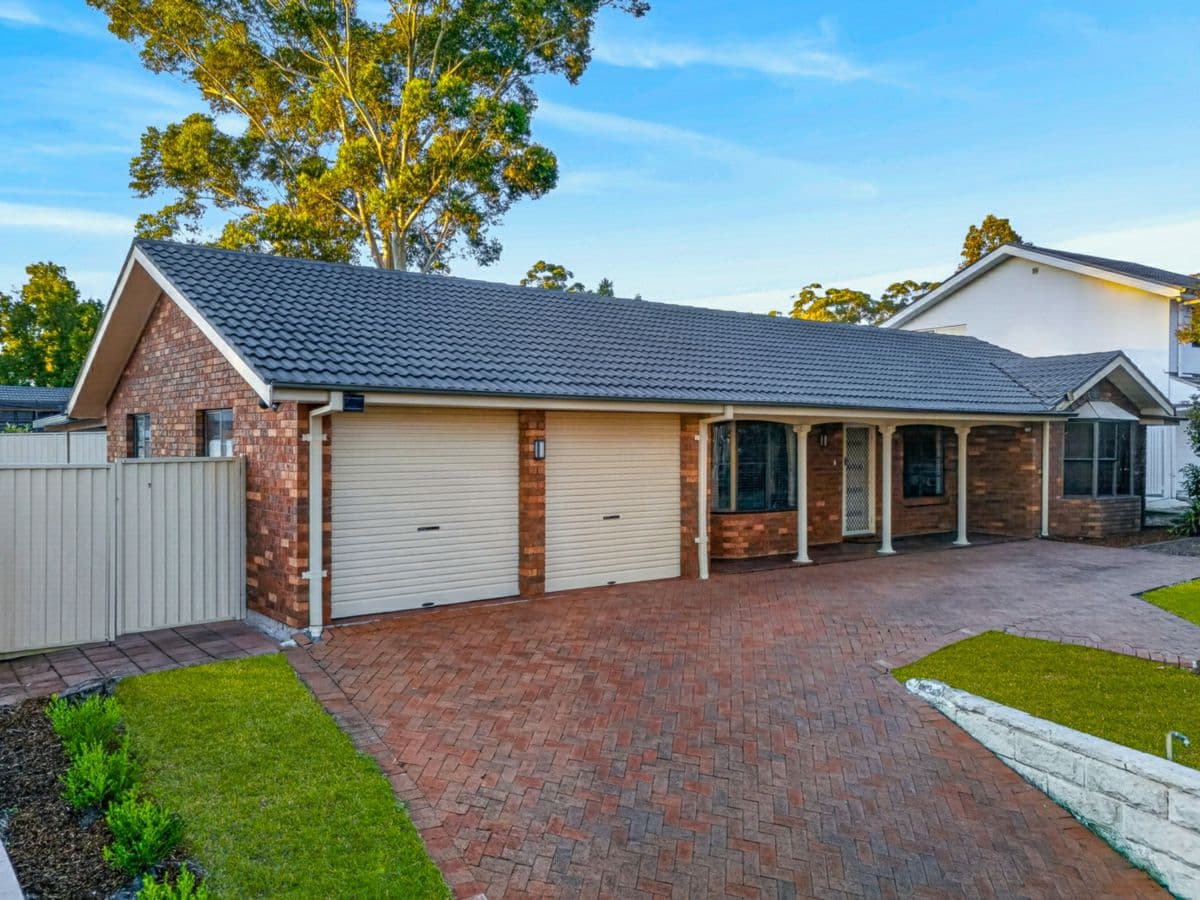 37 Greenbank Drive, GLENHAVEN, Glenhaven - Image 1