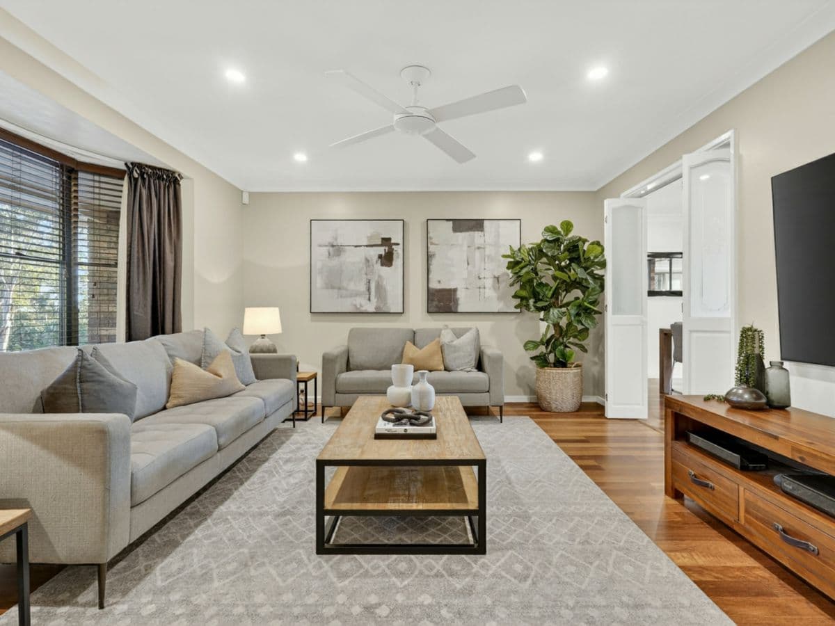37 Greenbank Drive, GLENHAVEN, Glenhaven - Thumbnail 2