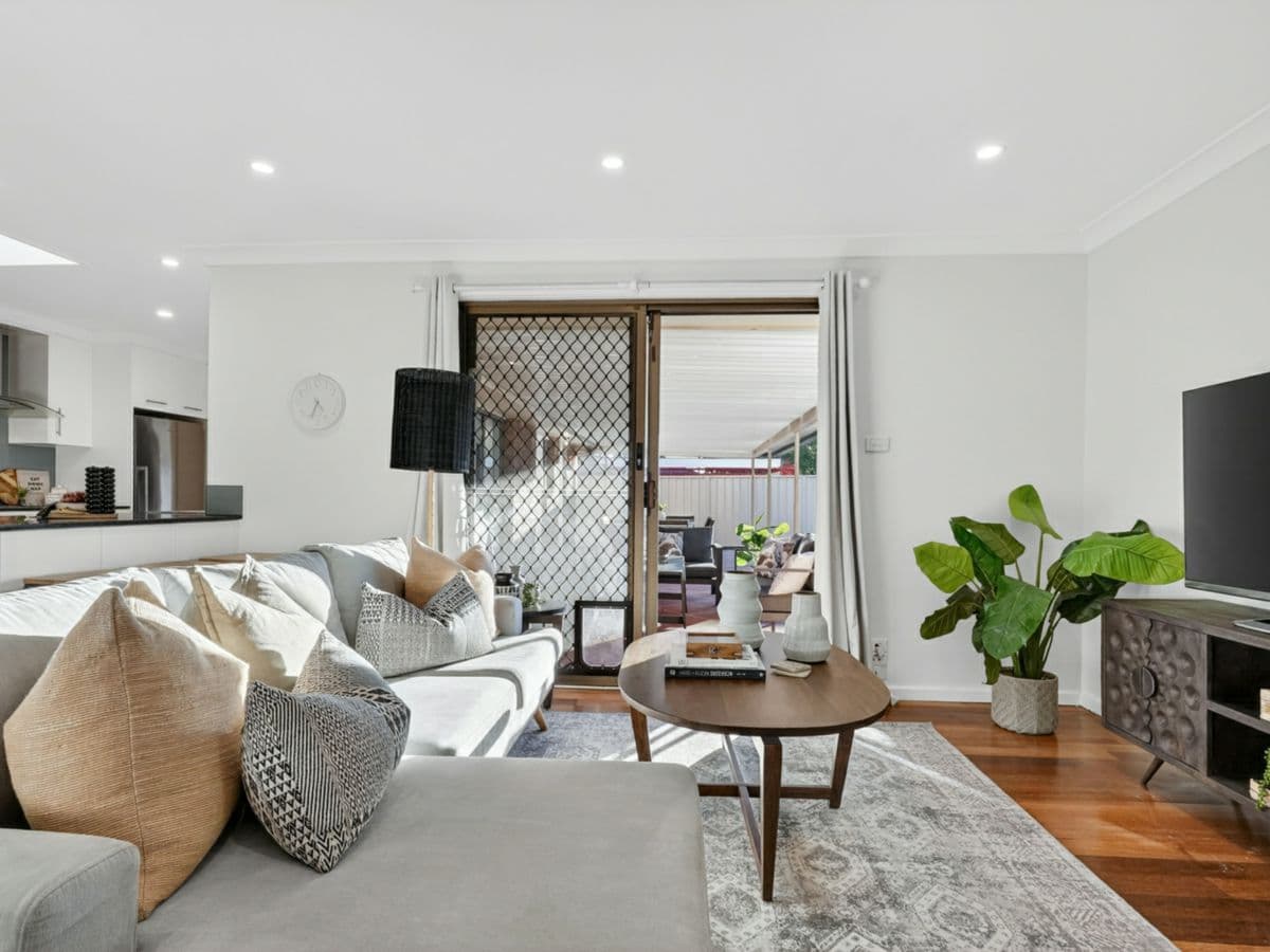 37 Greenbank Drive, GLENHAVEN, Glenhaven - Thumbnail 3