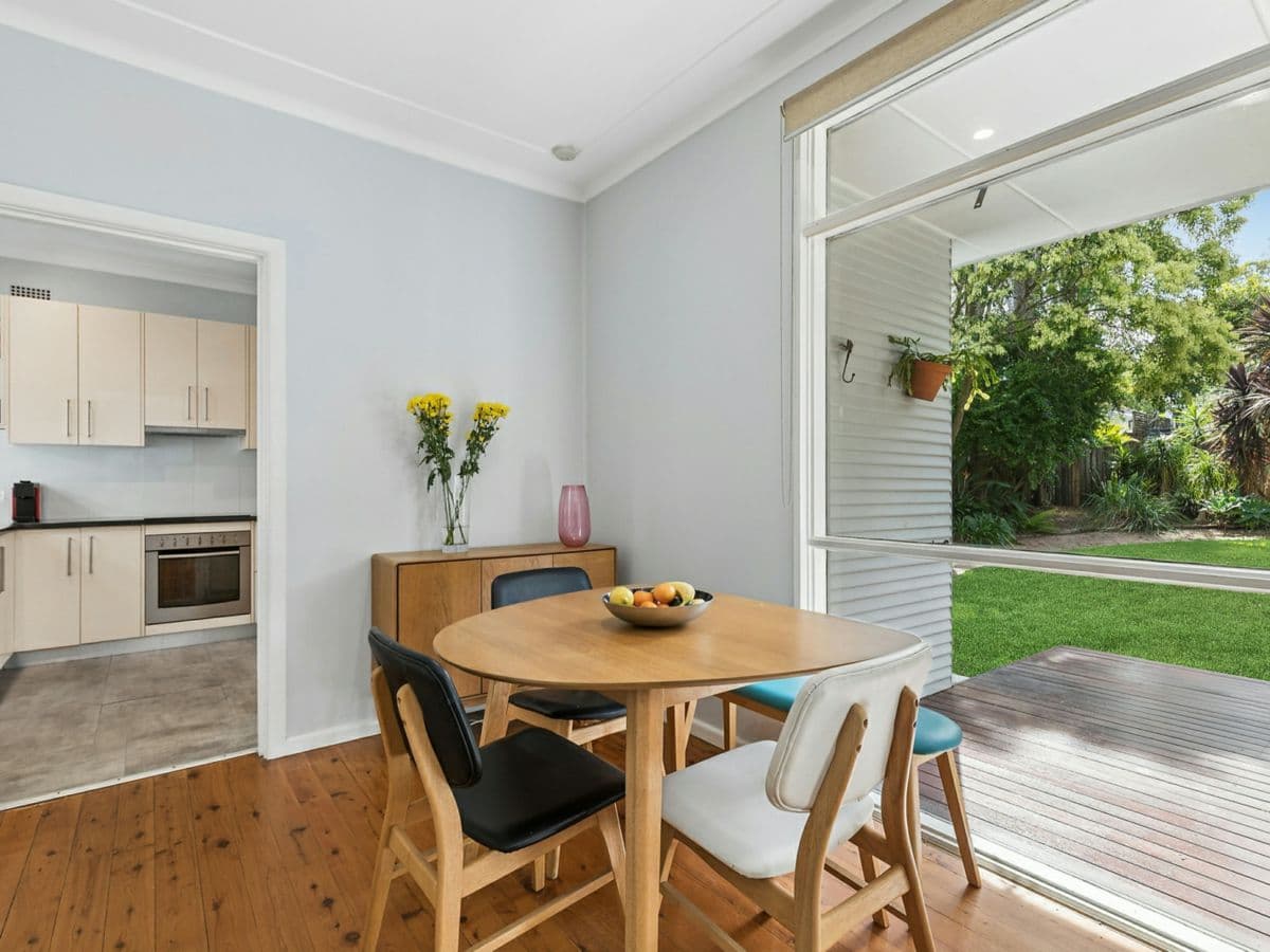 121 Parkes Road, COLLAROY PLATEAU, Collaroy Plateau - Thumbnail 3
