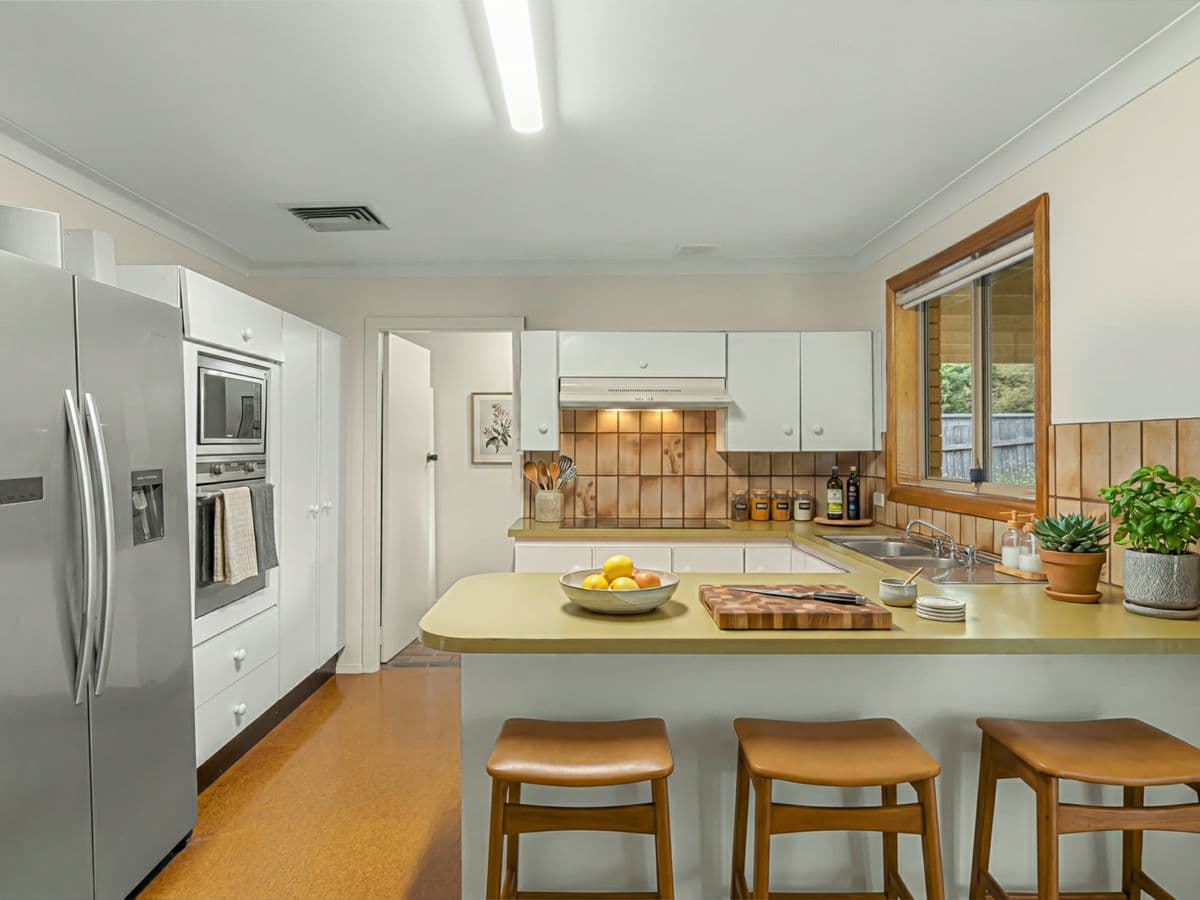 11 Glanmire Road, BAULKHAM HILLS, Baulkham Hills - Thumbnail 2