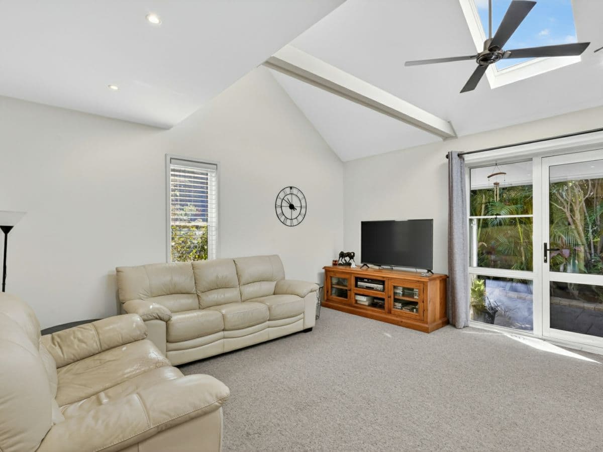 42 Westmore Drive, WEST PENNANT HILLS, West Pennant Hills - Thumbnail 3