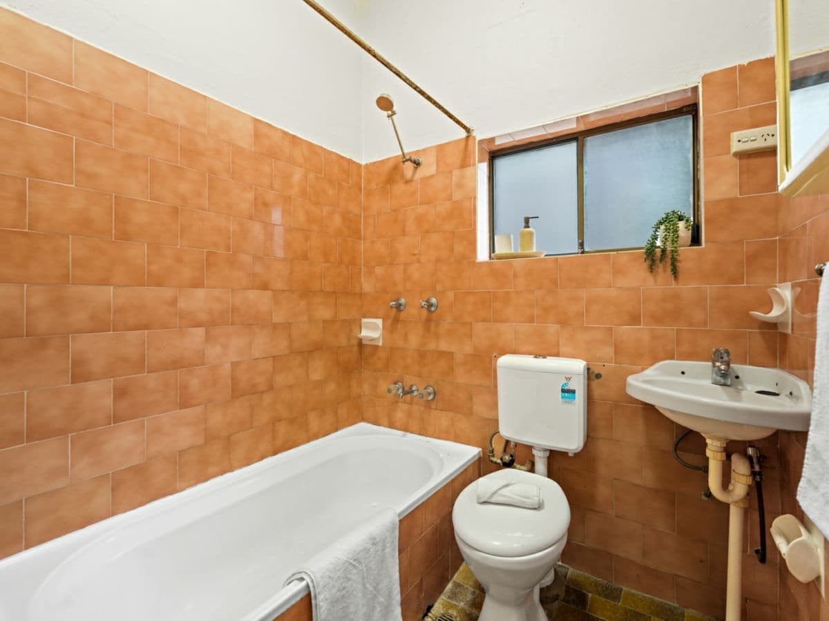 22 Weldon Street, BURWOOD, Burwood - Thumbnail 6