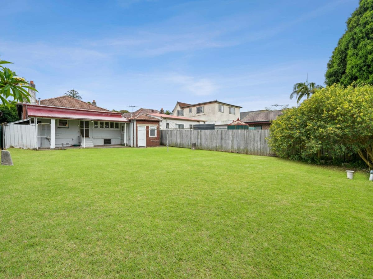 22 Weldon Street, BURWOOD, Burwood - Thumbnail 7