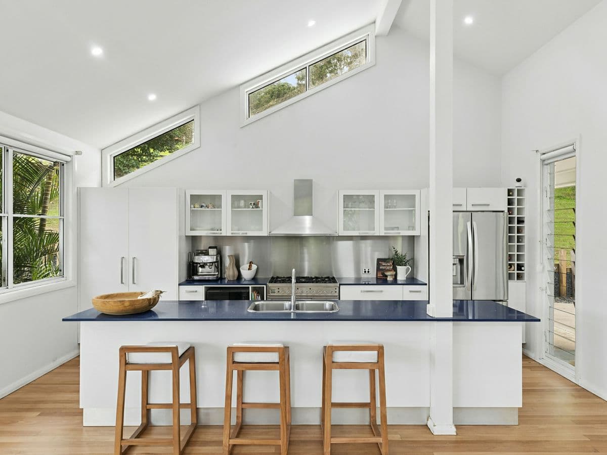16 Brooks Hill Lane, WAMBERAL, Wamberal - Thumbnail 2